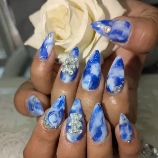 ネイル エステとネイル ローズコンフォートのネイルデザイン