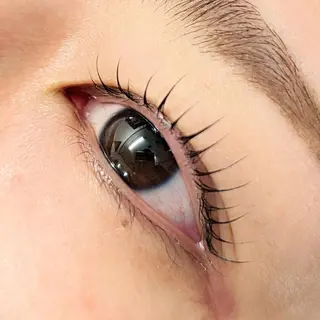 マツエク・マツパ メンズオーシャンブルー所属・藤中 満里奈の眉毛・アイブロウイメージ