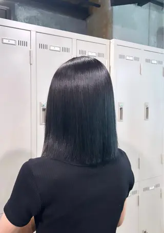 ミディアム IS所属・横浜美容室/透明感 カラー/レイヤーのヘアスタイル