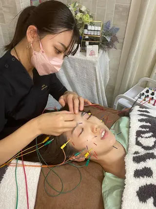 美容鍼灸サロン mahoroba院長のエステ・リラクイメージ