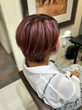 カラー Momo/海外ヘア /レイヤー/艶カラーのヘアスタイル