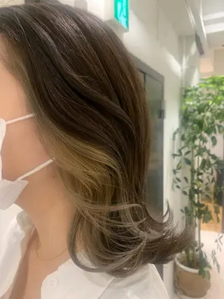 ミディアム 伊藤 優希のヘアスタイル