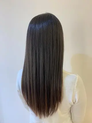 ロング 越智 咲穂のヘアスタイル