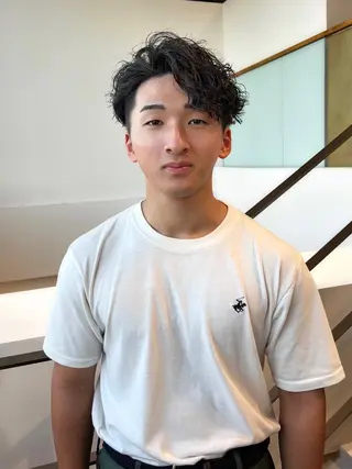 パーマ メンズ Qin shaire salon 原宿verno店所属・【センターパート】 ETO／江藤翼の眉毛・アイブロウイメージ