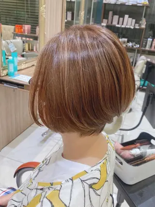 ショート カラー 古川 琴美のヘアスタイル