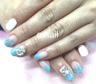 ネイル e.nail所属・和賀井 恵理のネイルデザイン