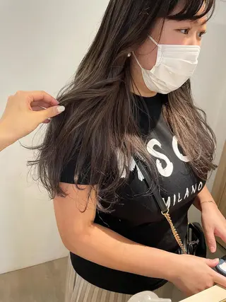 ロング カラー 佐藤 永夏のヘアスタイル