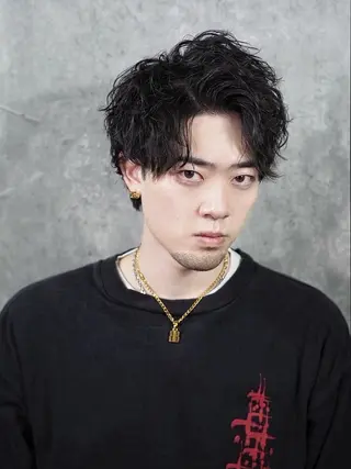 ミディアム BEYOND THE BARBER所属・阿賀 佑季のヘアスタイル