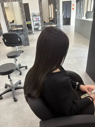 セミロング 善財 康葵のヘアスタイル