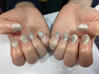 ショート Ameria➕ Amiのネイルデザイン