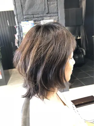 セミロング カラー パーマ 水原 恵莉香のヘアスタイル