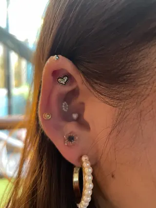 【お顔そりエステ・ 耳つぼ】いしいなみこのエステ・リラクイメージ