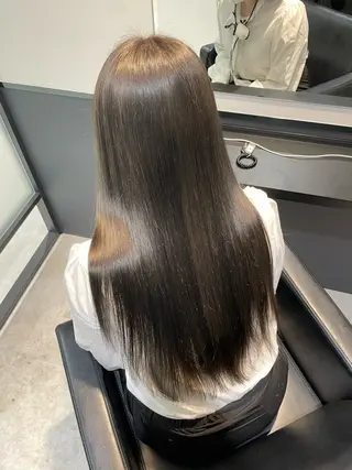 ロング フェザーパーマ/ スペインカールのヘアスタイル