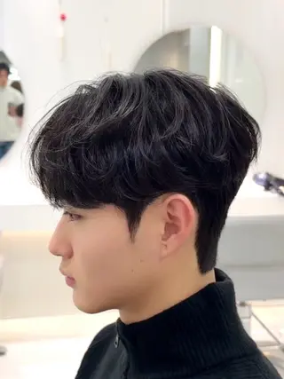 メンズ 韓国メンズスタイル 🇰🇷パーマのヘアスタイル