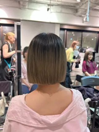 ミディアム 縮毛矯正 宮本晃成のヘアスタイル