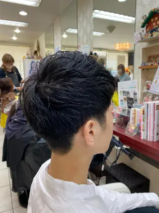 ショート 縮毛矯正専門店　美容室ハース所属・ウィリアム シュウのヘアスタイル