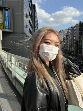 ロング ハイトーン&髪質改善 &韓国エクステ🤎のヘアスタイル