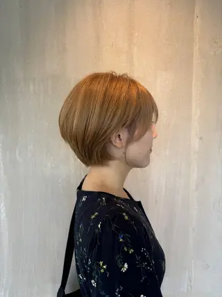 ショート カラー 小木曽 里華のヘアスタイル