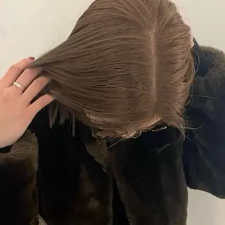 カラー 依咲 isakiのヘアスタイル