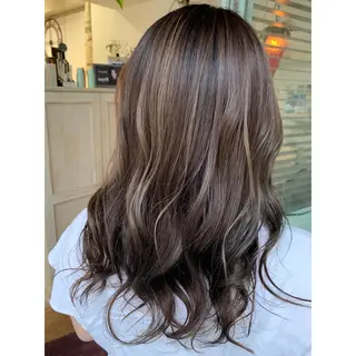 ロング カラー fio マナミのヘアスタイル