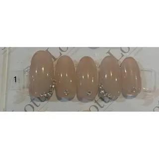 ネイル mofie🤍ユミ/ 恵比寿/パラジェルのネイルデザイン