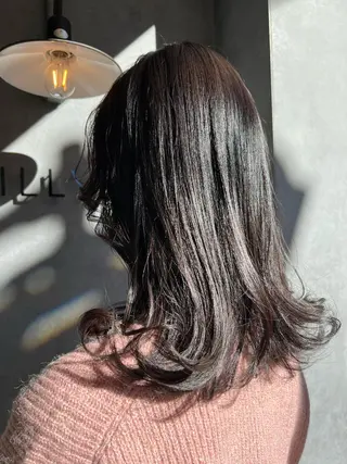 セミロング カラー N°jillva 𝑘𝑎𝑟𝑖𝑛のヘアスタイル