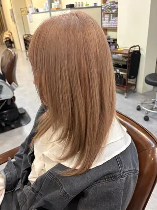 セミロング カラー 伯部 真子のヘアスタイル