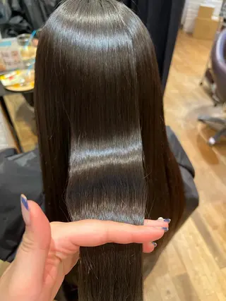 ミディアム sio.nail&eyebrow salon shimokitazawa2号店所属・nailist mana𖤐´-のネイルデザイン