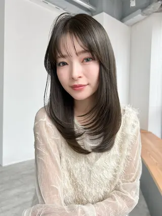 セミロング 🧸レイヤー/ 池袋/あいり　🤎のヘアスタイル