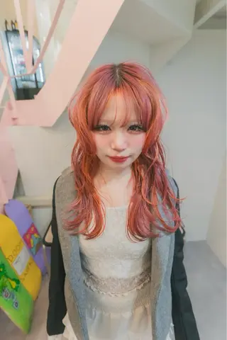 ロング kyon.hair 韓国カットカラーのヘアスタイル