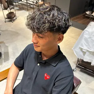 カラー パーマ メンズ 安達 脩人のヘアスタイル