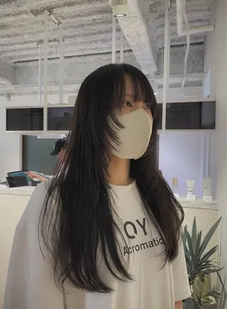 ロング Miyamoto Yasuchikaのヘアスタイル