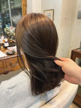 ミディアム カラー Of　HAIR所属・外山 なつ美のヘアスタイル