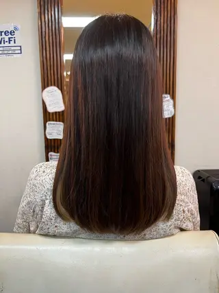 ロング 西形 梨瑚のヘアスタイル