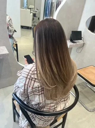 カラー 福島 果音のヘアスタイル