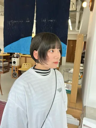 ショート カラー 藤原 あかりのヘアスタイル