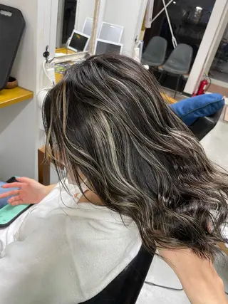 セミロング 須佐 勝也のヘアスタイル