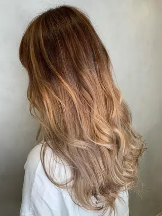 ロング カラー 吹田 駿 髪質改善縮毛矯正のヘアスタイル