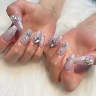 ネイル ゴテゴテ💙ワンホン リオナのネイルデザイン