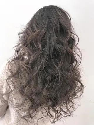 ロング カラー ヘアアレンジ シアーベージュニスト 🥣大石亜里紗のヘアスタイル