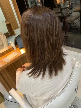 セミロング カラー 白髪ぼかしハイライト 柳川拓哉のヘアスタイル
