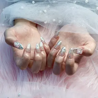 ミディアム パーツ全部¥110 サロンミミのネイルデザイン