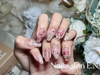 ネイル E.N🦋 長さ出し/持ち込みのネイルデザイン