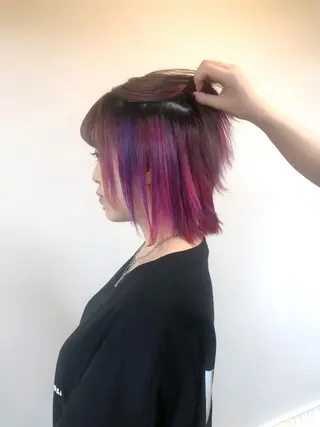 ショート カラー パーマ ヘアアレンジ 推し活専用 【派手髪】飯野ゆかりのヘアスタイル