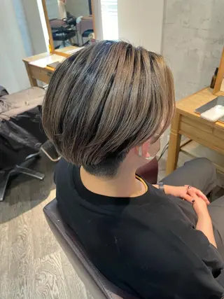 ショート 🦄艶カラー×韓国 NANA💎🐬のヘアスタイル