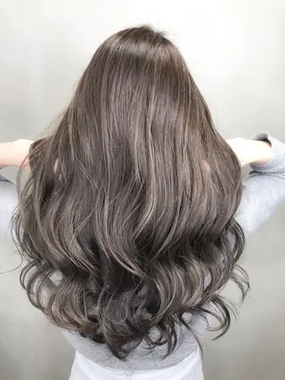 セミロング カラー eclair.髪質改善&トリートメント所属・【艶髪、透明感】西村 有司のヘアスタイル