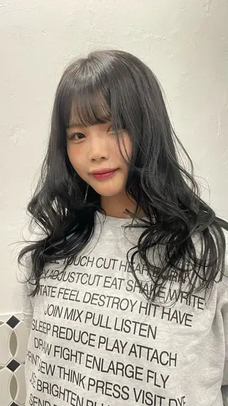 カラー NARVIS marinのヘアスタイル