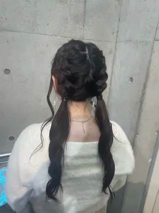 ロング ヘアアレンジ HIKARI🐈‍⬛ レイヤー×デザインのヘアスタイル