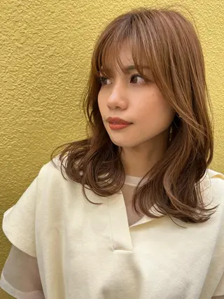 ミディアム ホラオク カナエのヘアスタイル