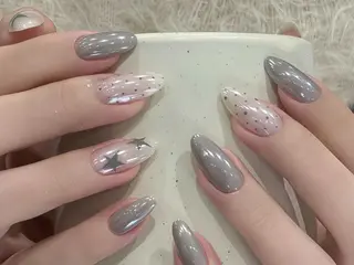 ネイル Yuyu  🧁のネイルデザイン